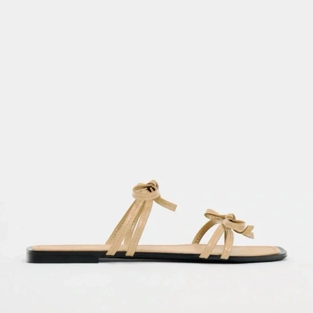 ZARA Women's Strappy Bow Trim LEATHER FLAT SANDAL SIZE 37 (6.5-7) Beige - Picture 4 of 7